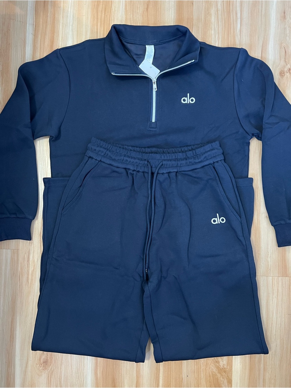 ALO Yoga Navy Half-Zip Pullover & Jogger Set